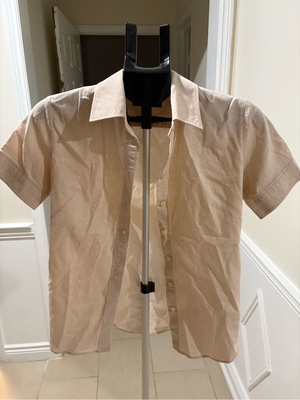 Banana Republic Womans Button Up Top Pink Solid Size 0 Cotton Blend Short Sleeve